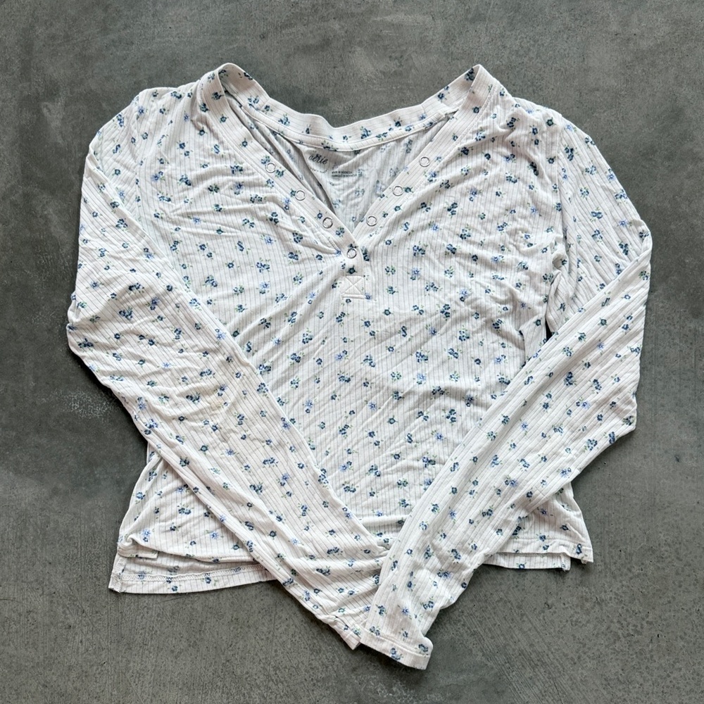 Aerie White and Blue Floral Long Sleeve Henley Top